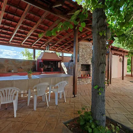 Peponi Spacious Traditional With Garden - Bbq & Private Parking Vila