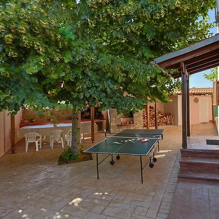 Peponi Spacious Traditional With Garden - Bbq & Private Parking *