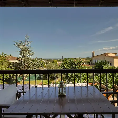 Villa Peponi Spacious Traditional With Garden - Bbq & Private Parking *