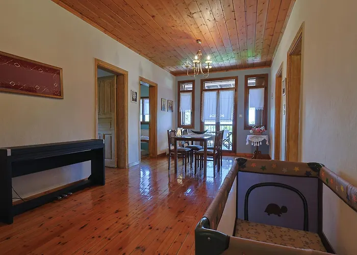 Villa Peponi Spacious Traditional With Garden - Bbq & Private Parking