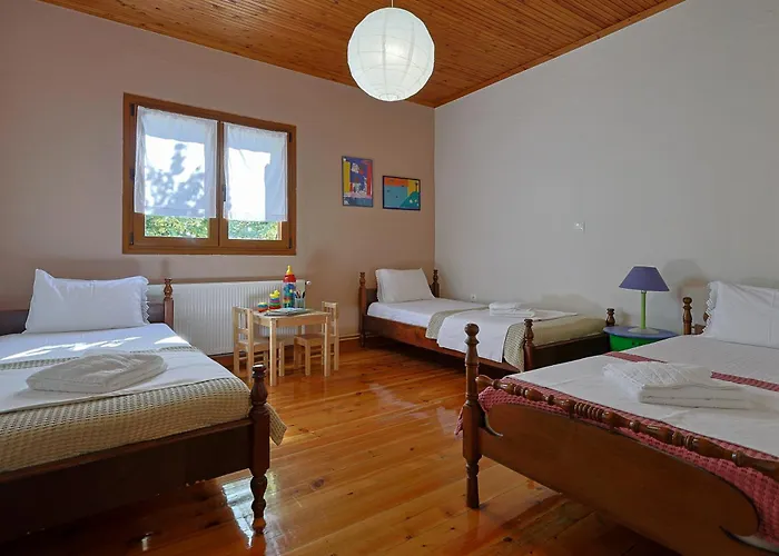 Villa Peponi Spacious Traditional With Garden - Bbq & Private Parking