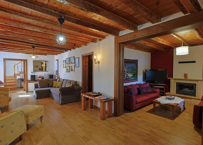 Peponi Spacious Traditional With Garden - Bbq & Private Parking